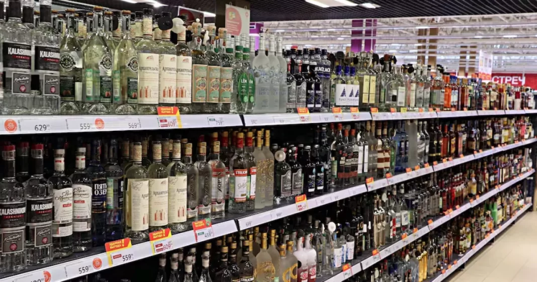 El bloque de senadores de La Libertad Avanza busca flexibilizar las restricciones a la venta de bebidas alcohólicas que rige en la provincia de Buenos Aires.
