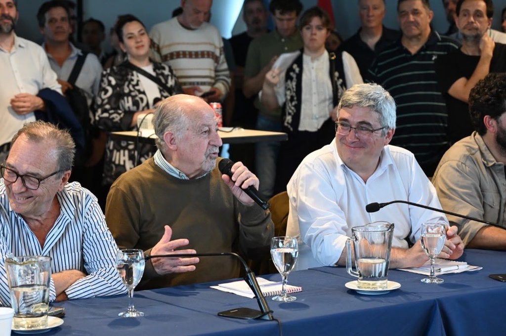 El ministro de Desarrollo Agrario y el diputado nacional Hugo Yasky participaron en Entre R&iacute;os de un plenario para fortalecer el armado federal de Kicillof.