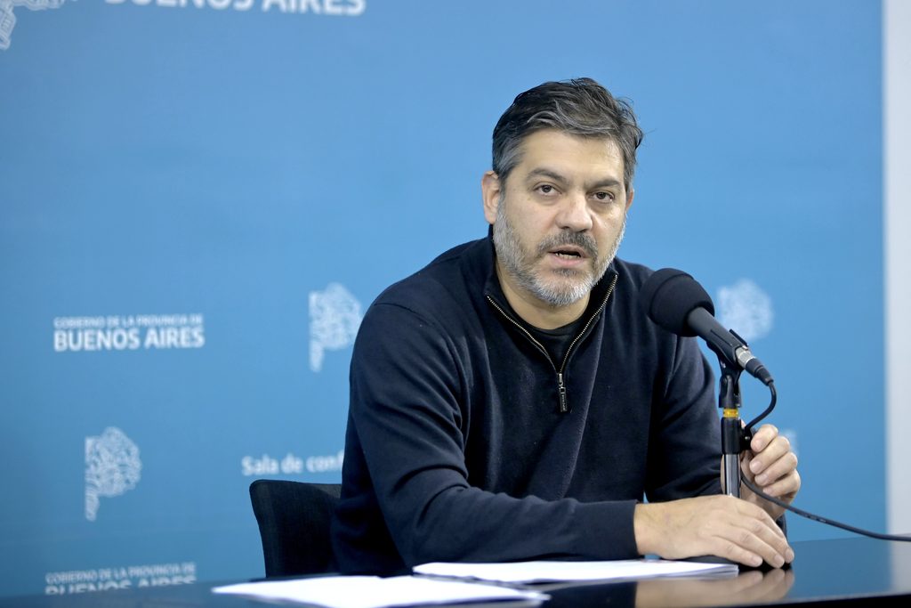 El ministro de Gobierno, Carlos Bianco, se refirió a la noticia de La Nación sobre una supuesta ley del peronismo para crear más bancas en la Legislatura.