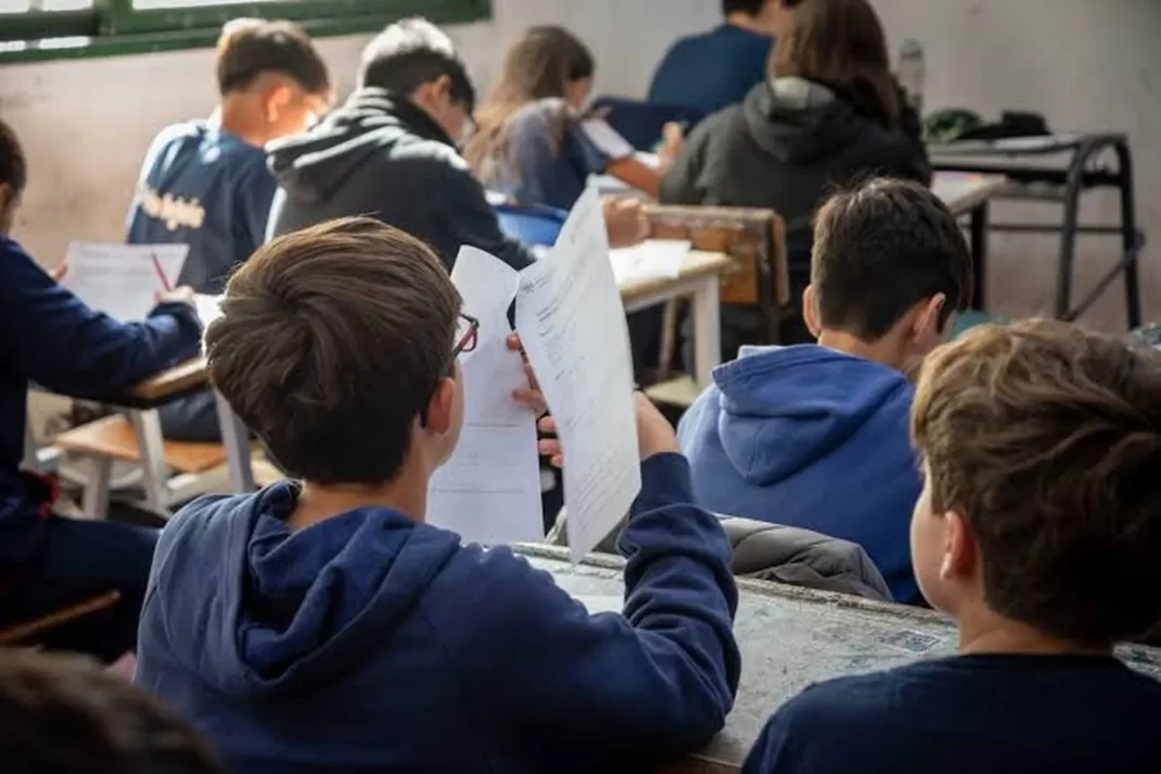 La Asociación de Institutos de Enseñanza Privada de Argentina (AIEPA) le reclamó a la Provincia una autorización para aumentar las cuotas un 30% más.