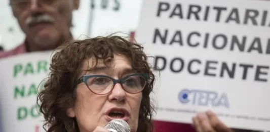 La secretaria general de CTERA, Sonia Alesso, cuestionó los operativos oficiales para relevar la asistencia de los docentes en medio del paro nacional y denunció intimidaciones.