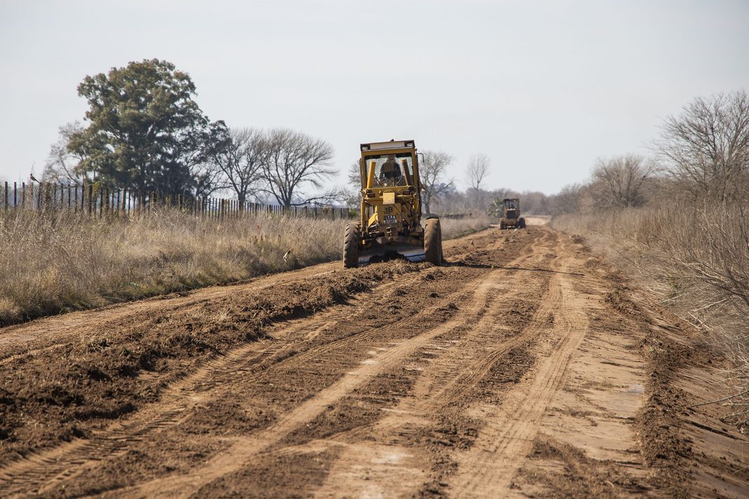 El Colegio de Ingenieros bonaerense manifestó su respaldo a la participación de productores agropecuarios para que financien y ejecuten obras en caminos rurales.