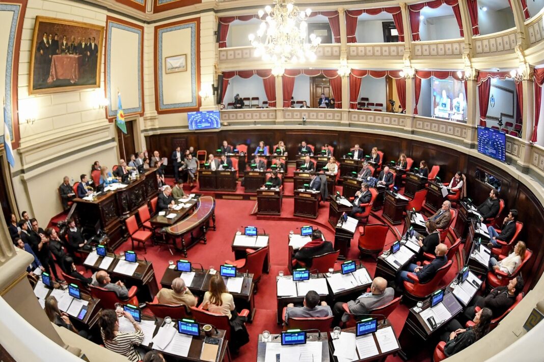 Diputados Bonaerenses realizó su informe mensual sobre la actividad en la Cámara alta. Qué senadores presentaron más proyectos en julio.