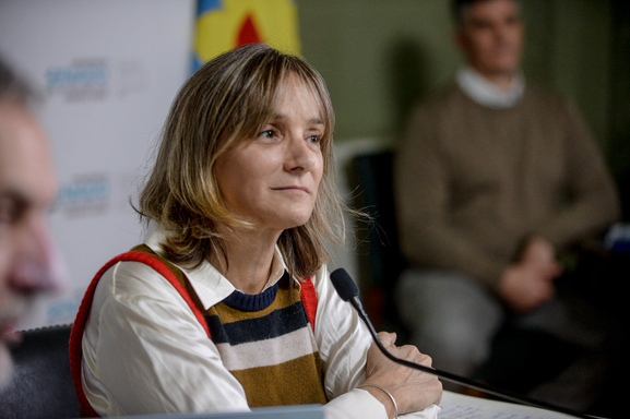 Malena Galmarini desafía a Milei con una Ley de Tierras bonaerense: qué contempla La senadora provincial Malena Galmarini presentó un proyecto para limitar a 15% la venta de tierras rurales bonaerenses a capitales extranjeros.
