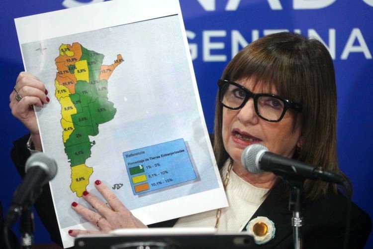 Patricia Bullrich confirmó los cambios a la ley de tierras que se votaría este jueves en el Senado nacional.