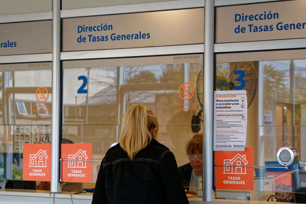 El diputado de Nuevos Aires, Fabián Luayza, busca crear un portal digital para agilizar las habilitaciones de comercios en la provincia de Buenos Aires.