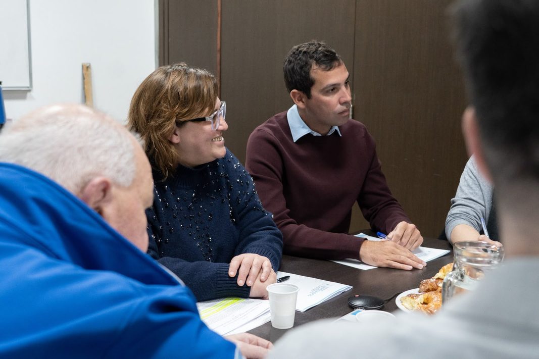 La diputada Priscila Minnaard se reunió con legisladores de otros espacios para unificar un proyecto que amplíe el financiamiento de bomberos voluntarios