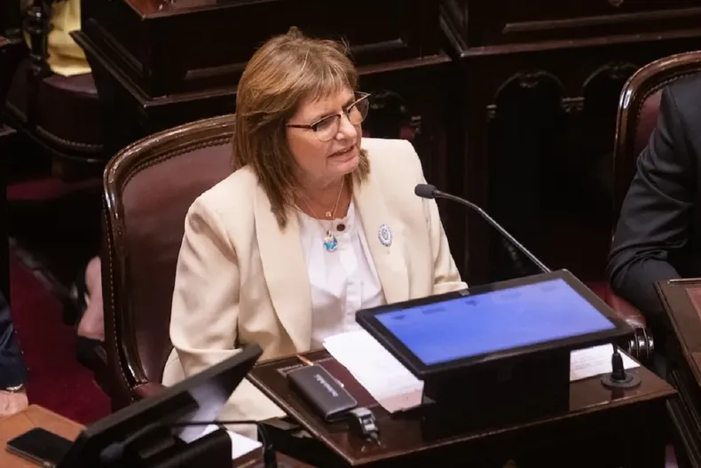 El oficialismo bloqueó la posibilidad de que senadores de la oposición puedan votar virtual.