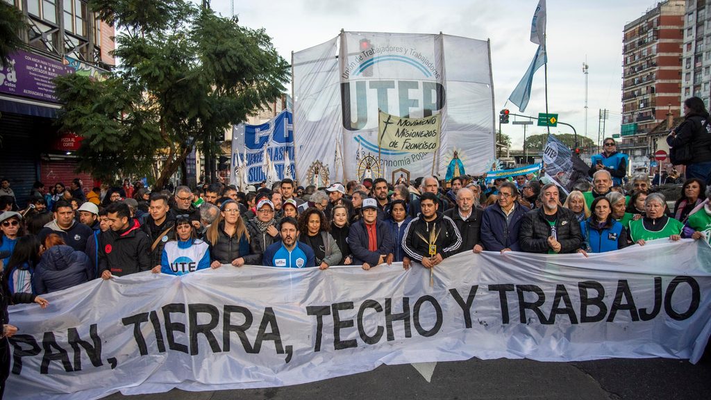 Paz, Pan, Tierra, Techo y Trabajo: organizaciones sociales marchan por décimo año consecutivo en el Día de San Cayetano.