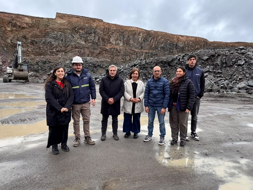 Senadores integrantes de la comisión de Industria y Minería llevaron a cabo una reunión de trabajo en Azul y recibieron de primera mano las preocupaciones del sector por la caída de la actividad