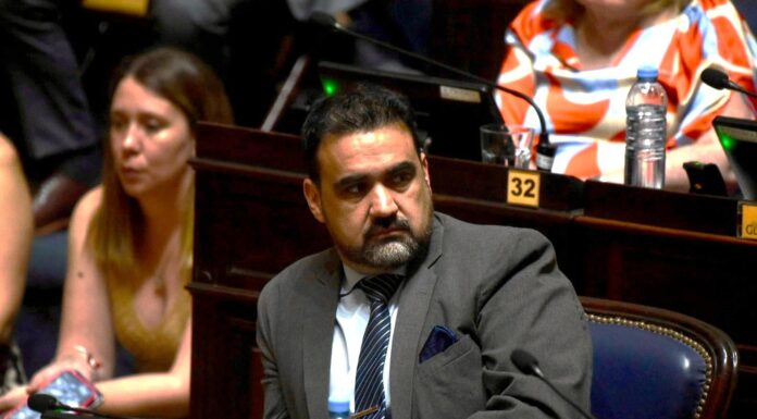 Dialoguistas de Nuevos Aires empujan una agenda propia en la Cámara de Diputados Los diputados bonaerenses de Nuevos Aires presentaron un pelotón de leyes durante julio para impulsar una agenda propia en la Legislatura.