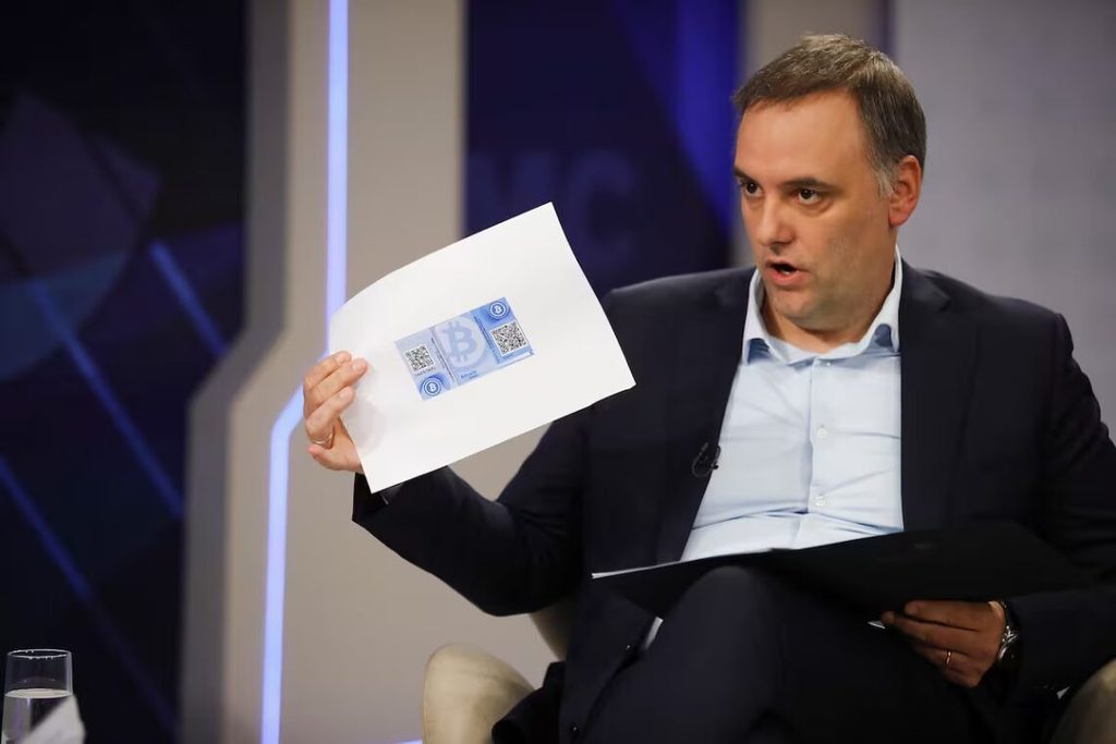 El fiscal Gerardo Pollicita obliga al exjefe de Gabinete a rendir cuentas respecto de su patrimonio.