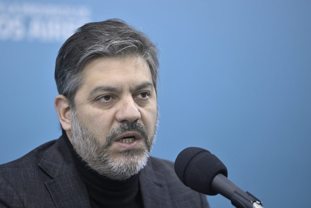 Carlos Bianco ratificó el apoyo del kicillofismo a las reelecciones indefinidas y cuestionó a la oposición por no acompañar el debate.