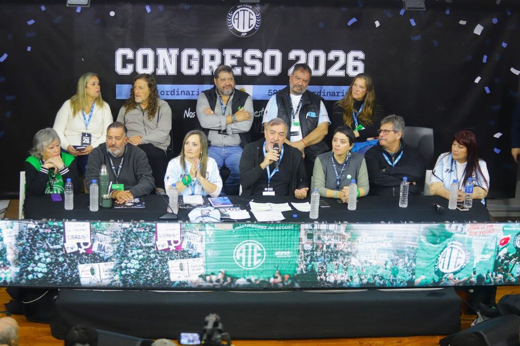 ATE presentó un relevamiento que advierte que el 87% de los empleados estatales tomaron deuda para pagar servicios básicos como el alquiler y las expensas. 