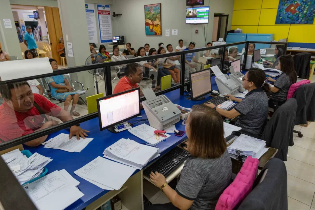 Un relevamiento realizado por ATE Nacional advirtió que el 87% de los trabajadores estatales tomaron deuda para cubrir servicios básicos.