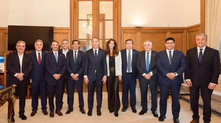El jefe de Gabinete, Diego Santilli, encabeza este mi&eacute;rcoles una nueva cumbre con gobernadores en Misiones para destrabar los votos al recorte de Zona Fr&iacute;a.