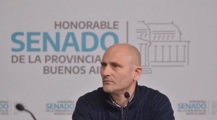 Senador de Kicillof reconoció que falta “más diálogo” para tratar las reelecciones indefinidas El titular de la comisión de Legislación General del Senado, Germán Lago, sostuvo que falta "un mayor diálogo" para avanzar en las reelecciones indefinidas de intendentes.
