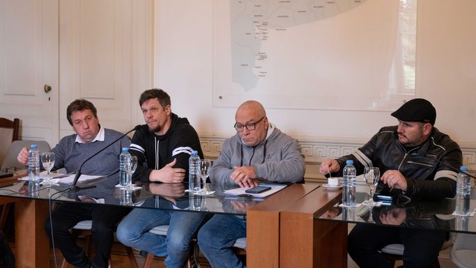 Talleres protegidos exigen la adhesión a Ley Federal de Empleo: “Necesitamos el apoyo del Estado” La Federación de Talleres Protegidos de la provincia desembarcó en la Legislatura bonaerense para pedir a la adhesión a una ley nacional. Los detalles.