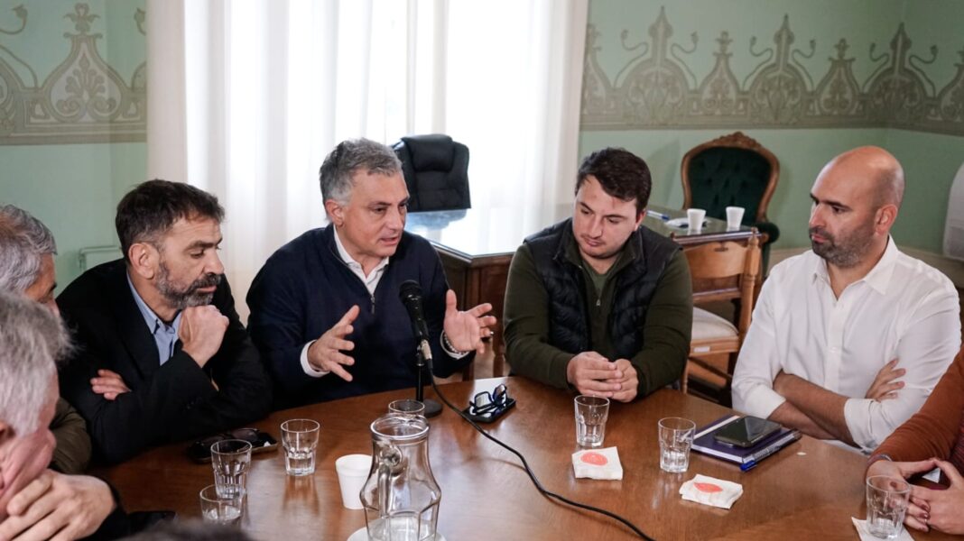 El titular del partido libertario en suelo bonaerense, Sebastián Pareja, reunió a la tropa legislativa y delineó la agenda para la segunda mitad del año.