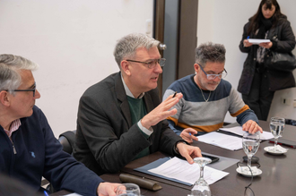 Con rechazo del PRO y de LLA, la comisión de Servicios Públicos de Diputados aprobó el proyecto para proteger a las empresas estatales ante intentos de privatizaciones.