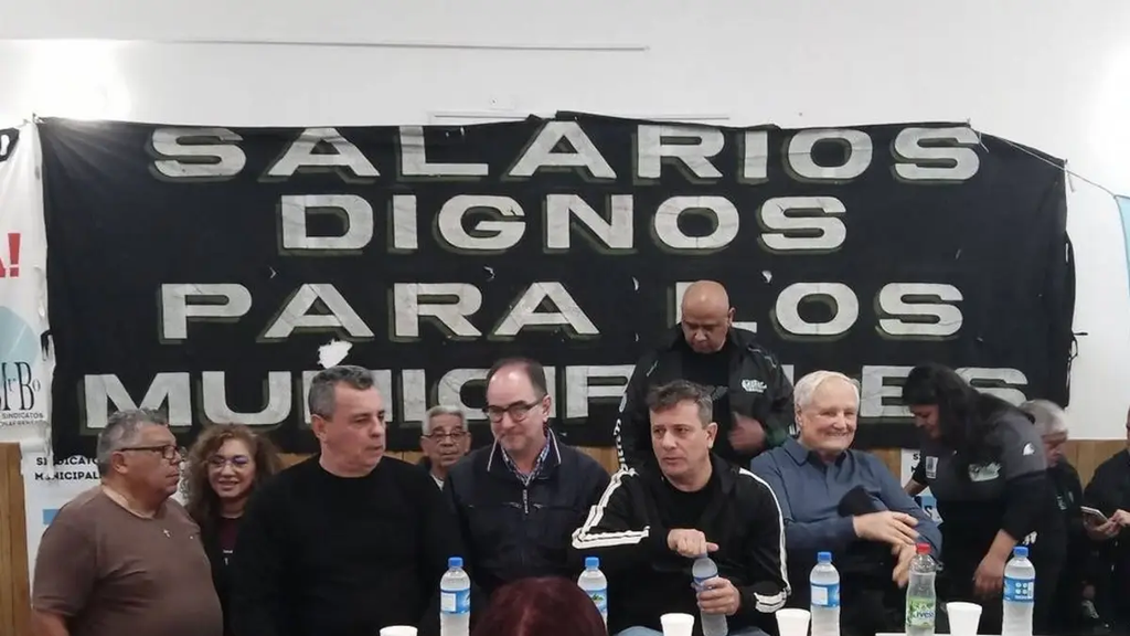 La Federación de Sindicatos Municipales Bonaerenses (FESIMUBO) lanzó un nuevo plan de lucha para reclamar mejoras salariales. 
