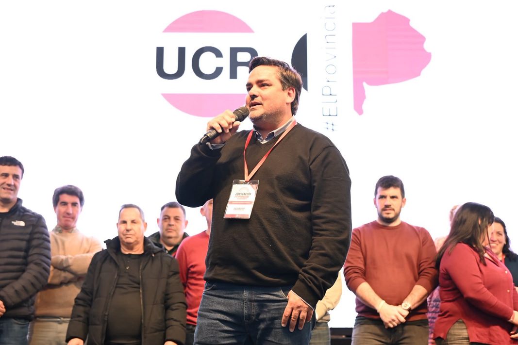 El titular del Comité Provincia de la UCR bonaerense, Emiliano Balbín, llamó a dejar a un costado la interna y poner el foco en el armado territorial del espacio.