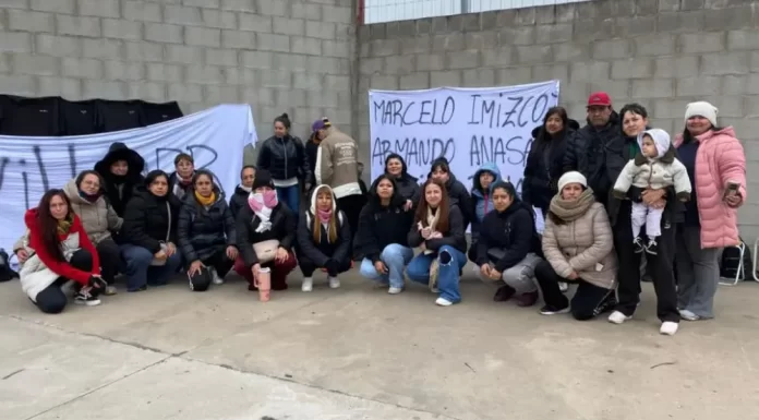 Diputados alertó por los 140 despidos en una empresa estratégica de Tigre El diputado bonaerense del bloque Nuevos Aires, Fabián Luayza, alertó por el cierre definitivo de una empresa estratégica en Tigre que dejó a 140 trabajadores en la calle.