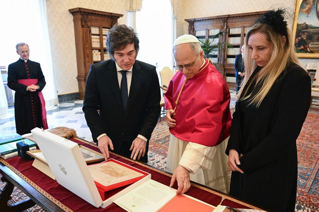 Karina Milei encabezará la primera mesa de coordinación por la visita del papa León XIV.