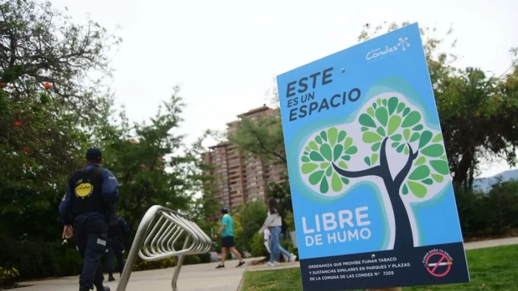 El PRO sumó una iniciativa para restringir el consumo de tabaco en plazas y parques bonaerenses