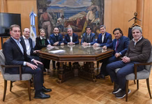 El Gobierno acordó con los gobernadores del Norte y destraba el recorte de Zona Fría El Gobierno amplió los subsidios eléctricos en el Norte y apunta a conseguir los respaldos necesarios para achicar Zona Fría.