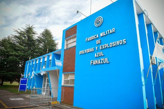 Crece la preocupación en el Senado por el futuro de FANAZUL, tras la dispensa de 29 trabajadores La oficialista Inés Laurini reclamó precisiones por el futuro de FANAZUL ante el avance de operadores privados en Fabricaciones Militares.