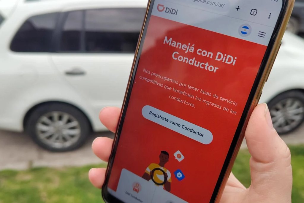 Trabajadores de Uber, Didi y Cabiby cuestionaron el alcance de la ley que presentó Kicillof en la Legislatura bonaerense y pidieron que se modifique para que las empresas tengan más responsabilidad sobre los conductores. 