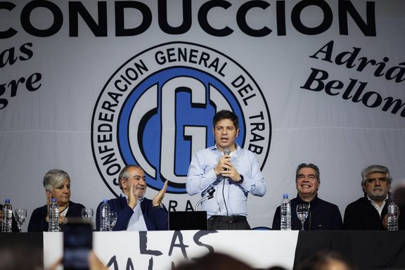 Kicillof: “Debemos construir con todos para terminar con este experimento de ultraderecha” El gobernador bonaerense, Axel Kicillof, encabezó un acto de la CGT en Chaco y llamó fortalecer el armado federal del peronismo.