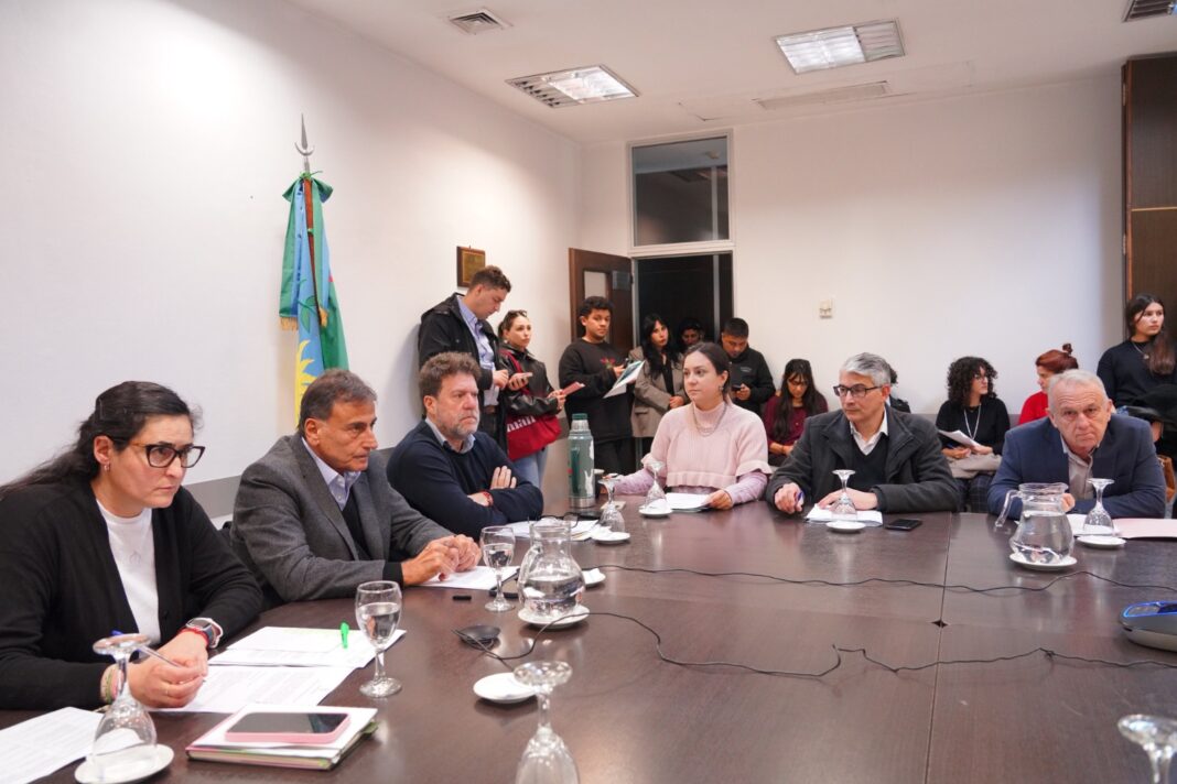 La Cámara de Diputados bonaerense comenzó a armar el temario de la primera sesión del segundo semestre. Qué proyectos entraron.