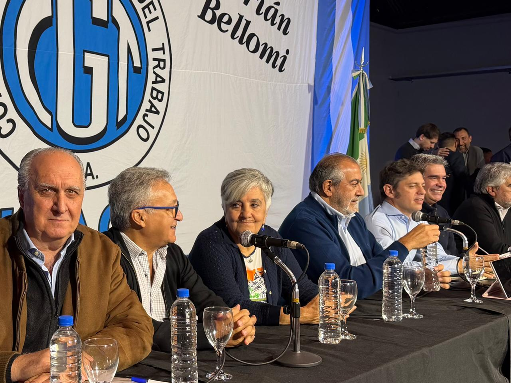 El senador bonaerense, Pedro Borgini, respaldó el acto del gobernador Axel Kicillof con la CGT en Chaco y recalcó que “la fuerza para frenar esta entrega” se encuentra en los sindicatos. 