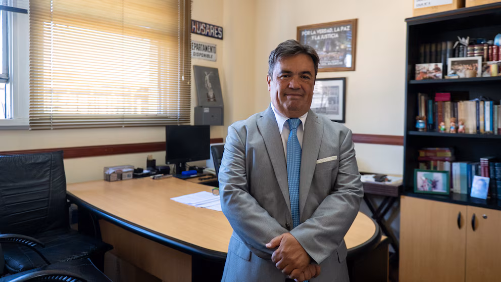 El fiscal federal Guillermo Marijuan afirmó que el "error" de Adorni fue "ocultamiento malicioso". 