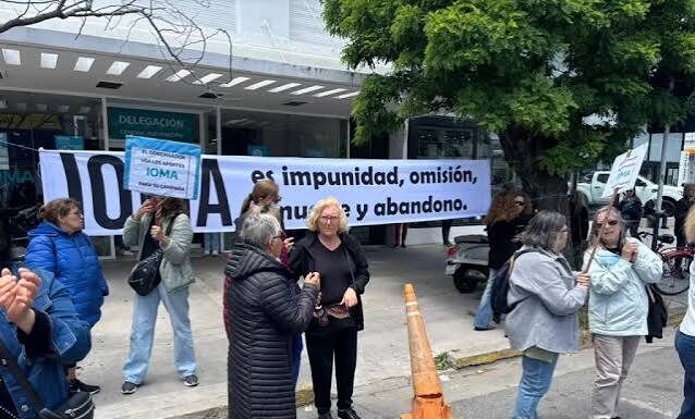 Mar del Plata: afiliados del IOMA preparan una nueva marcha contra Giles Afiliados del IOMA en Mar del Plata encabezarán una nueva marcha contra el titular de la obra social, Homero Giles. Los motivos de la movilización.