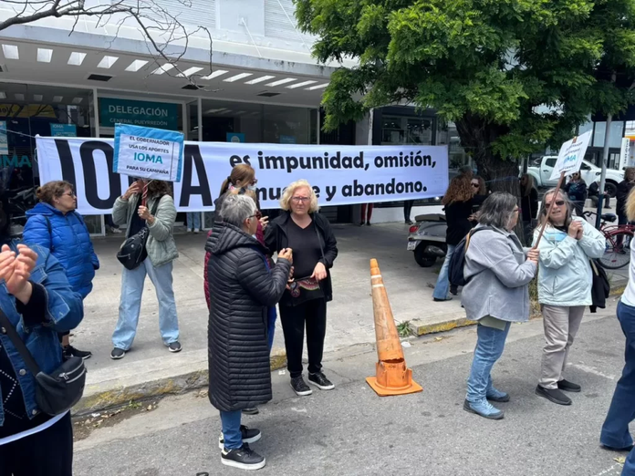 Afiliados del IOMA en Mar del Plata encabezarán una nueva marcha contra el titular de la obra social, Homero Giles. Los motivos de la movilización.