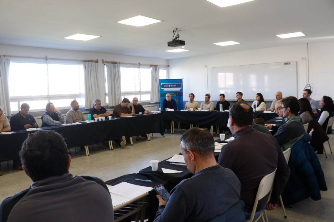 Bolívar fue sede de la reunión del Comité de Cuenca del Río Salado. Funcionarios municipales y provinciales articularon medidas de prevención ante la llegada de 