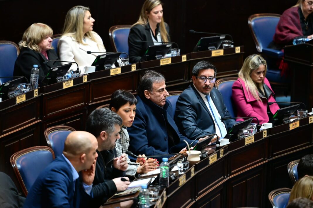 Para las elecciones generales del próximo año, varios legisladores bonaerenses necesitan de las reelecciones indefinidas para quedarse en sus bancas.