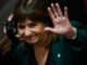 Bullrich reconoció que hay sectores de la sociedad que “están pasando un momento difícil” La jefa de la bancada libertaria en el Senado nacional, Patricia Bullrich, salió a diferenciarse de la narrativa oficial y reconoció que algunos sectores “están pasando un momento difícil”.
