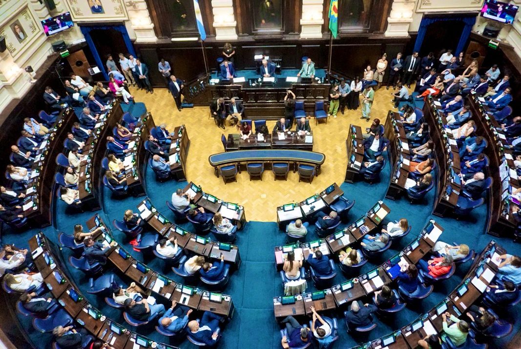 El diputado Ricardo Lissalde presentó proyectos para prohibir las candidaturas de legisladores por secciones electorales en las cuales no residen.