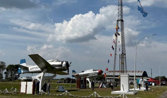 El gobierno de Kicillof repudió el desguace de la Base Aeronaval Punta Indio El Ejecutivo bonaerense instó al Ministerio de Defensa nacional a establecer una mesa de diálogo con las autoridades municipales de Punta Indio.