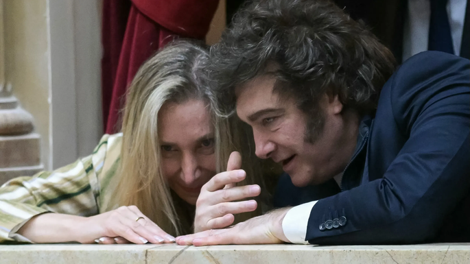 Milei reúne al Gabinete y a los legisladores de LLA antes de una semana clave en el Congreso El presidente Javier Milei retomará la actividad en la Casa Rosada y tendrá un encuentro diputados y senadores de La Libertad Avanza.
