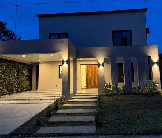 La casa de Indió Cua que remodeló el jefe de Gabinete, Manuel Adorni, por USD 245.000.