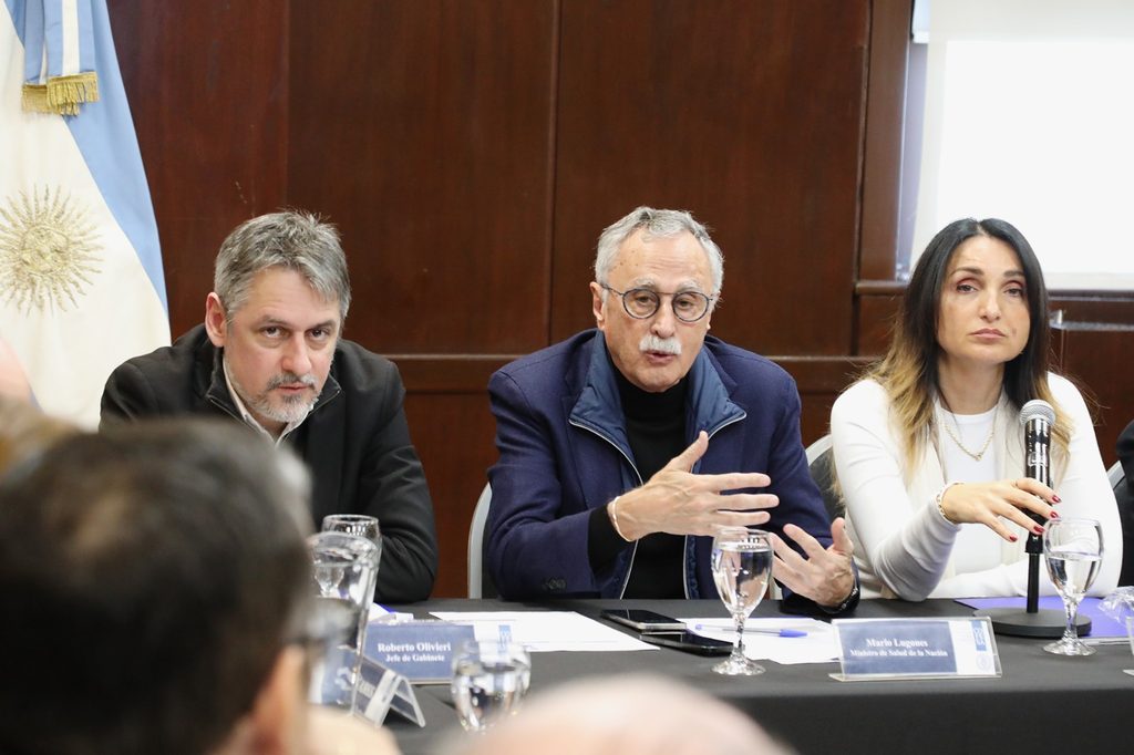 Luego de que el ministro de Salud Mario Lugones anunciara el Plan Federal del TEA, el diputado De Leo reclamó por el tratamiento de su proyecto en la Legislatura.