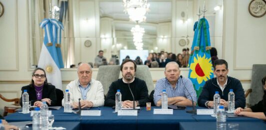 El ministro de Salud bonaerense, Nicolás Kreplak, estuvo en el Senado para defender los dos proyectos sanitarios de Kicillof. Las quejas opositoras y la defensa oficialista.