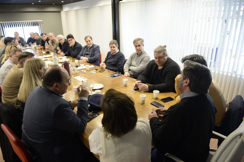 El titular del Comité Provincia de la UCR bonaerense, Emiliano Balbín, mantuvo en La Plata un encuentro con intendentes del espacio.