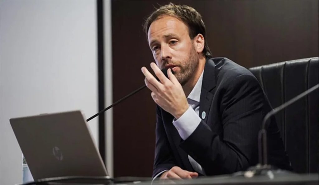 Pablo López firmó la puesta en marcha del Registro de Bienes Inmuebles del Dominio Público.