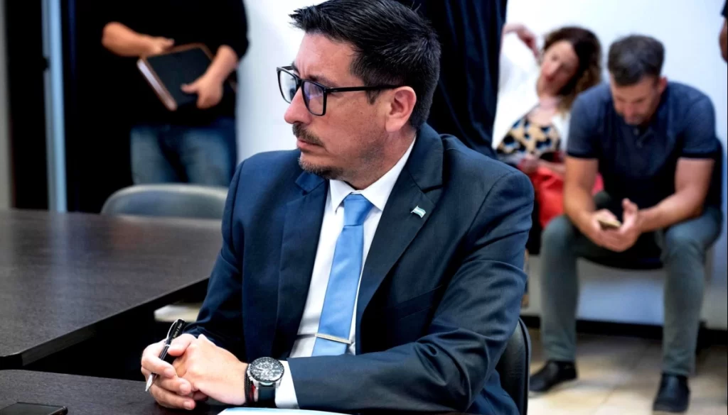 El diputado de Unión y Libertad, Martín Rozas, manifestó su preocupación por la medida nacional que reduce las actividades de la base aeronaval de Punta Indio.